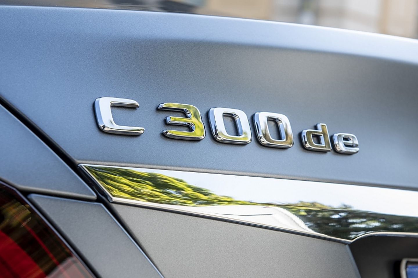 Der Mercedes C 300 de hat eine Systemleistung von 225 kW / 306 PS