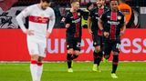 Verlierer des Spieltages: Trainerwechsel ist verpufft  Besserung ist kaum in Sicht. Während Leverkusen sich langsam aus dem Tabellenkeller befreit, wird es für den VfB ganz schwer. Acht Punkte nach zwölf Spieltagen machen nicht gerade Mut. Die nächsten Gegner heißen Augsburg, Gladbach, Hertha, Schalke und Wolfsburg. Mal sehen, wie viele Punkte da für Stuttgart herausspringen.