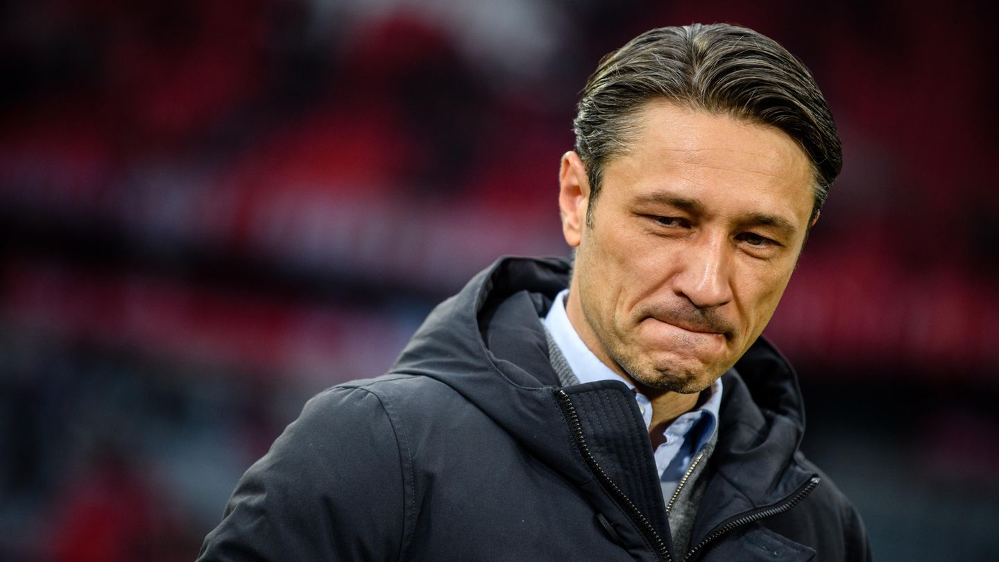 Aufreger des Tages: Hoeneß zählt den Trainer an  Niko Kovac hat von Hoeneß zwar eine Gnadenfrist erhalten, aber kaum jemand glaubt, dass er noch lange Trainer der Bayern sein wird - außer, die Mannschaft verbessert ihre Leistung dramatisch. Aber wie soll das gehen aufgrund der aktuellen Form? Es fällt schwer, daran zu glauben.