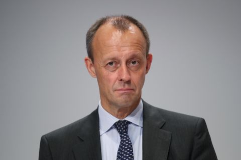 AfD profitiert von Asyl-Debatte, die Merz angestoßen hat - Union verliert an Zustimmung