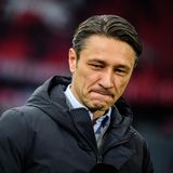 Spätestens das 3:3 gegen den Bundesliga-17. Fortuna Düsseldorf dürfte Niko Kovac klargemacht haben, dass seine Zeit in München schon wieder zuende gehen könnte. Auf dem Platz stand eine ideenarme Mannschaft, die sich bei klarer eigener Führung von einem designierten Absteiger auskontern ließ. So ein Spiel kann man als Bayern-Trainer nur selten ohne Trainer-Diskussion überstehen.