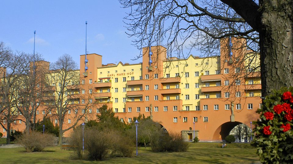 Der Karl-Marx-Hof zählt zu den bekanntesten Gemeindebauten in Wien.