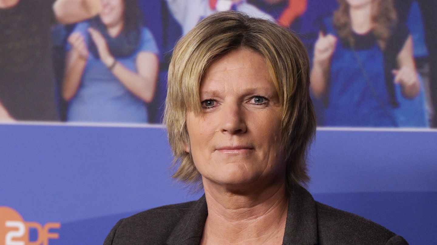 Claudia Neumann bei der WM Claudia Neumann bei der WM