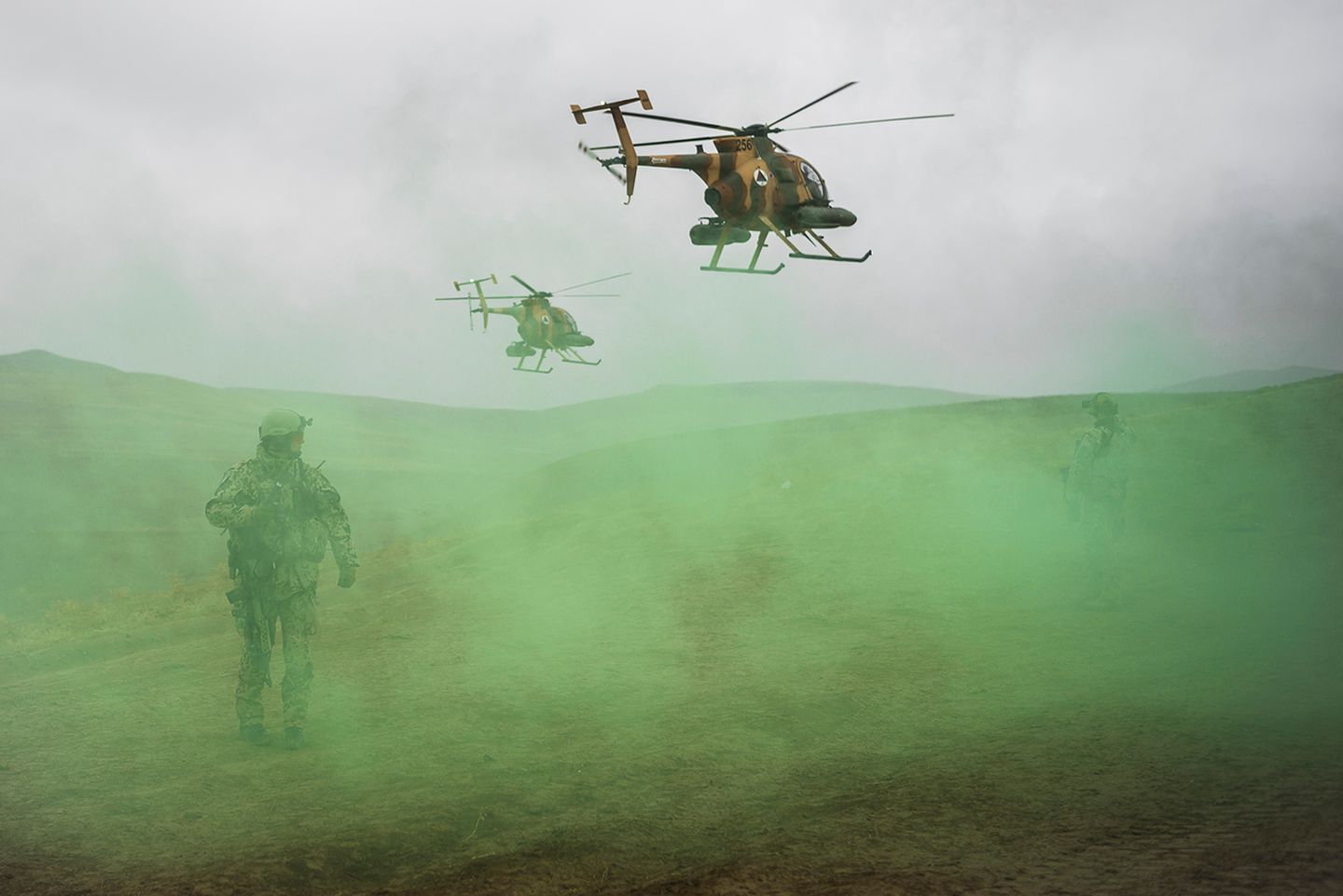 Übung der Afghanischen Luftwaffe mit Helikoptern