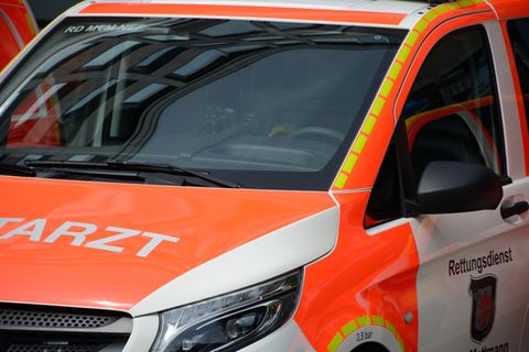 Nachrichten aus Deutschland: Notarztwagen als Symbolfoto für Unfall in Cottbus