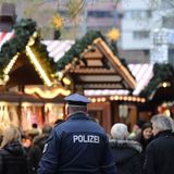 Die Sperrelemente und ihr Auf- und Abbau kosten das Land mehr als 2,5 Millionen Euro