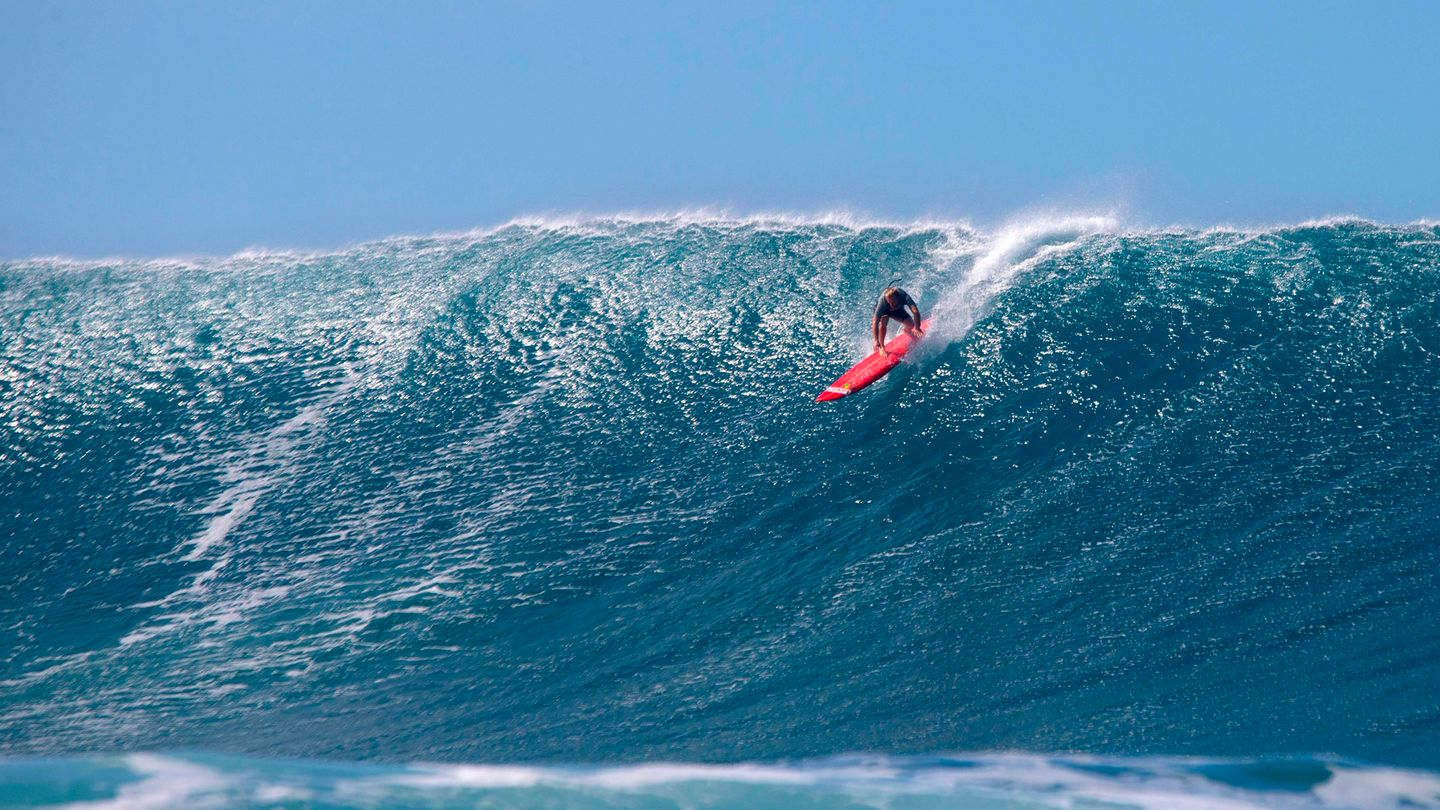 Der US-Star Pat Gudauskas vor Oahu