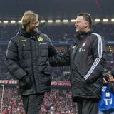 BVB-Coach Jürgen Klopp und sein FCB-Kollege Louis van Gaal 2011