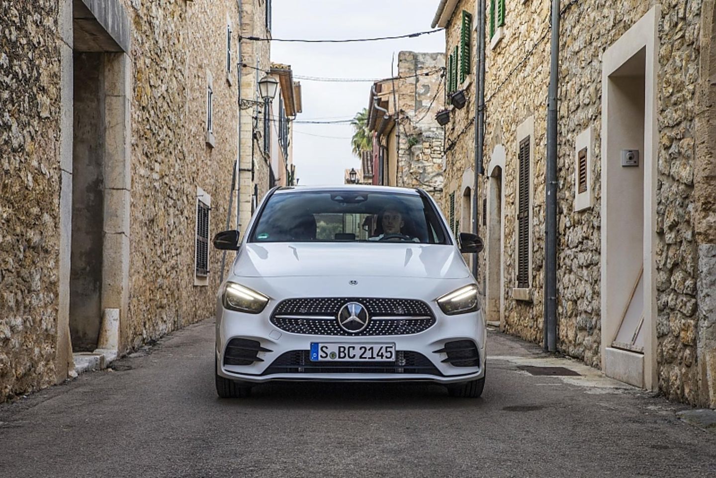 Mercedes-Benz B 200