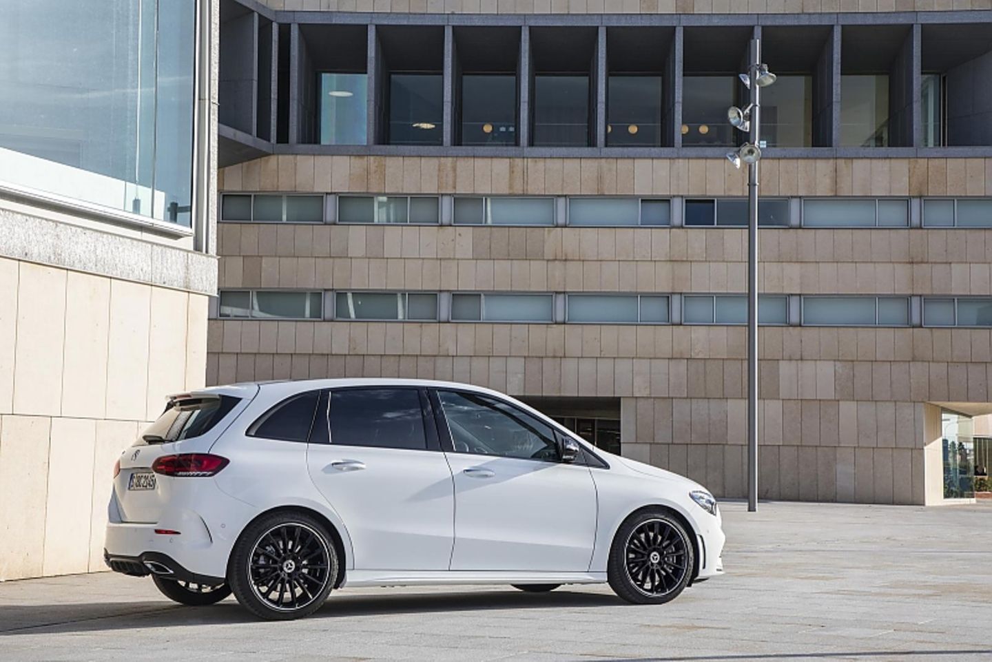 Mercedes-Benz B 200