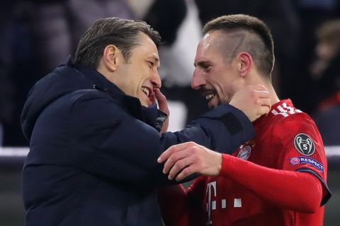 Trainer Niko Kovac (l.) vom FC Bayern München mit dem Spieler Franck Ribery