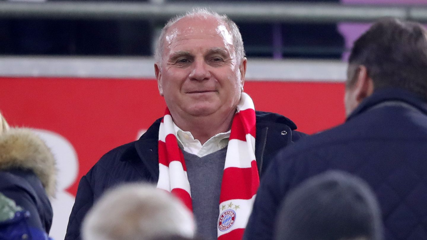 Ein zufriedener Uli Hoeneß vom FC Bayern München