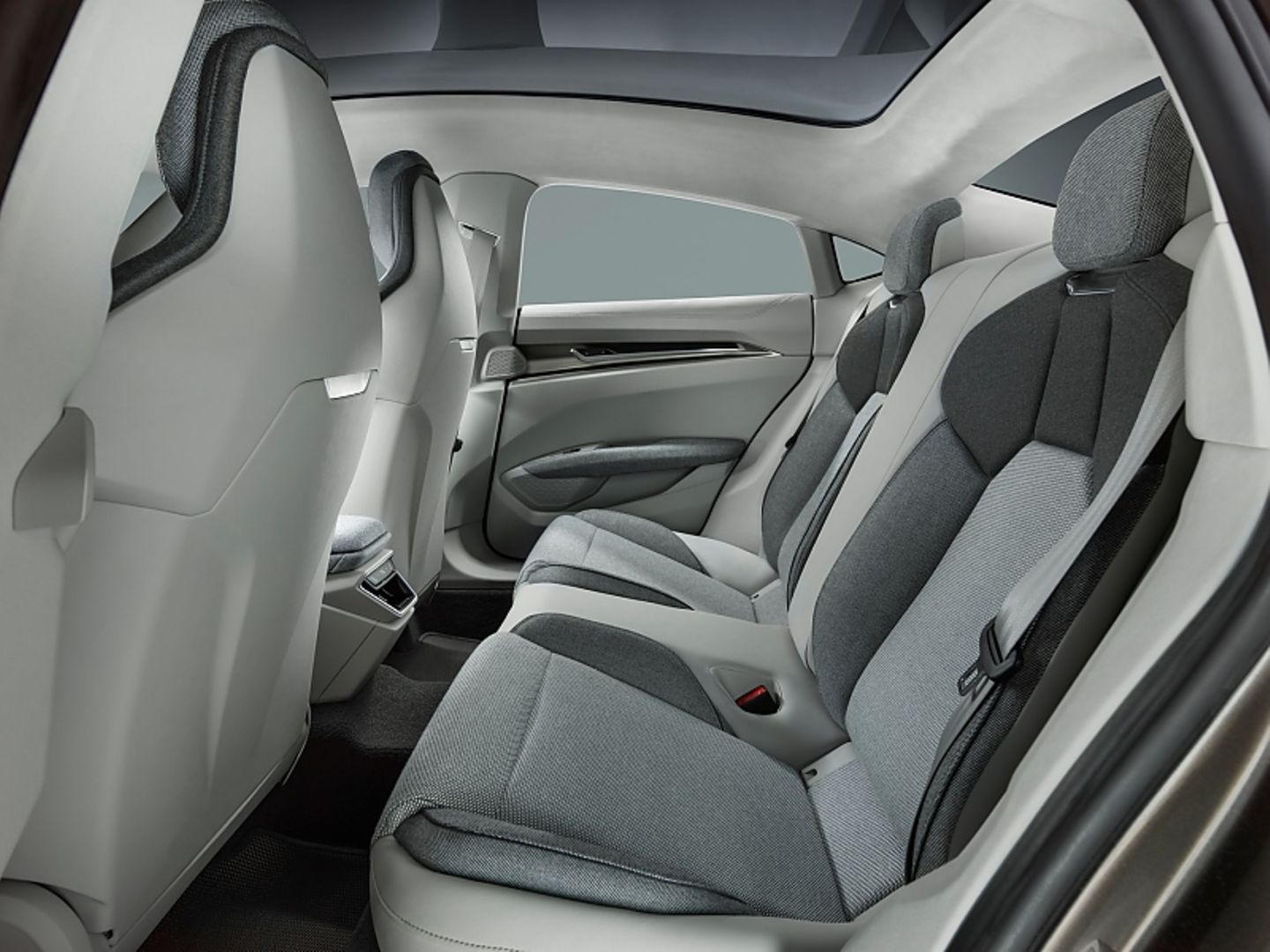 Audi E-Tron GT - mäßiges Platzangebot hinten