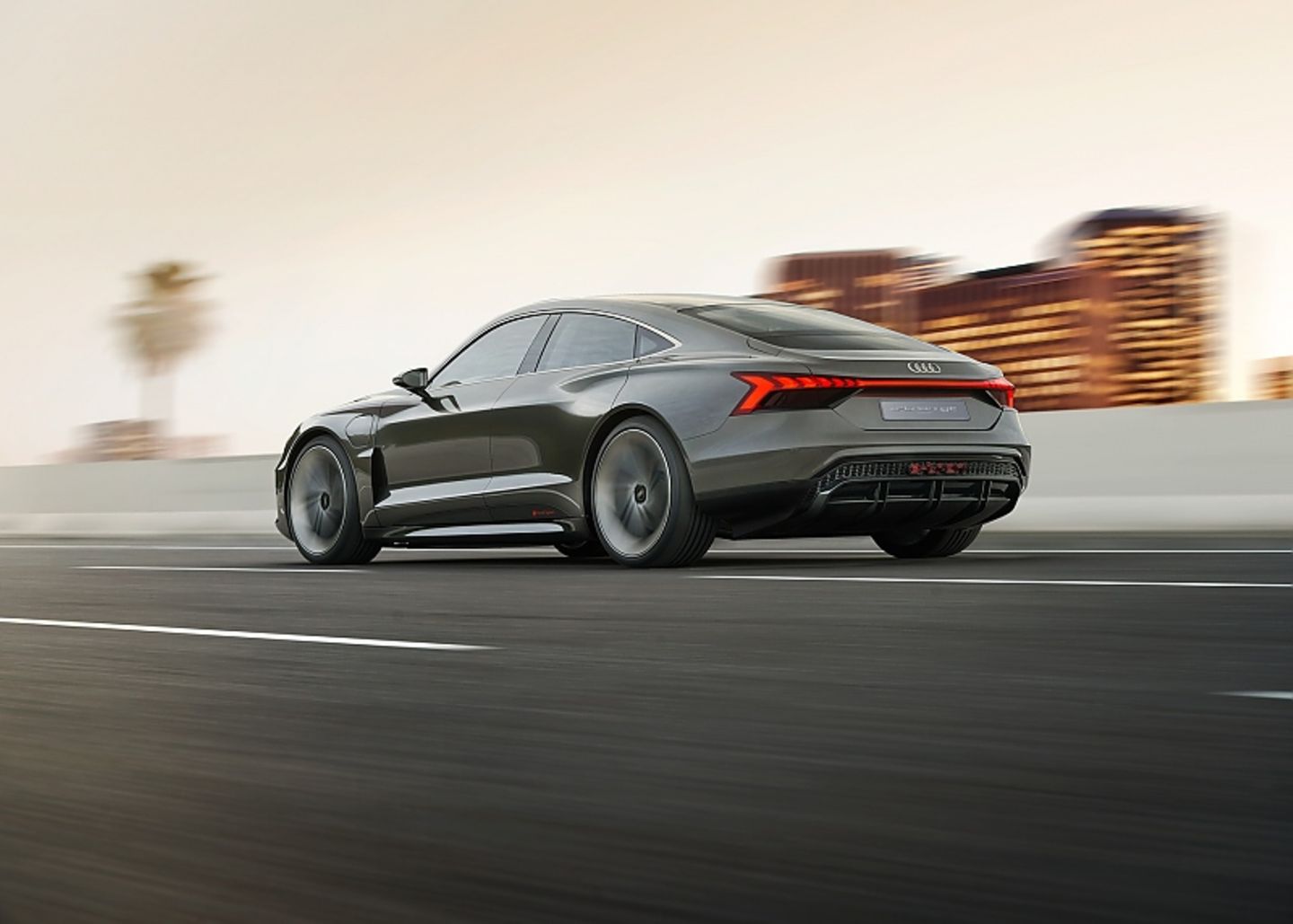 Audi E-Tron GT - 240 km/h schnell