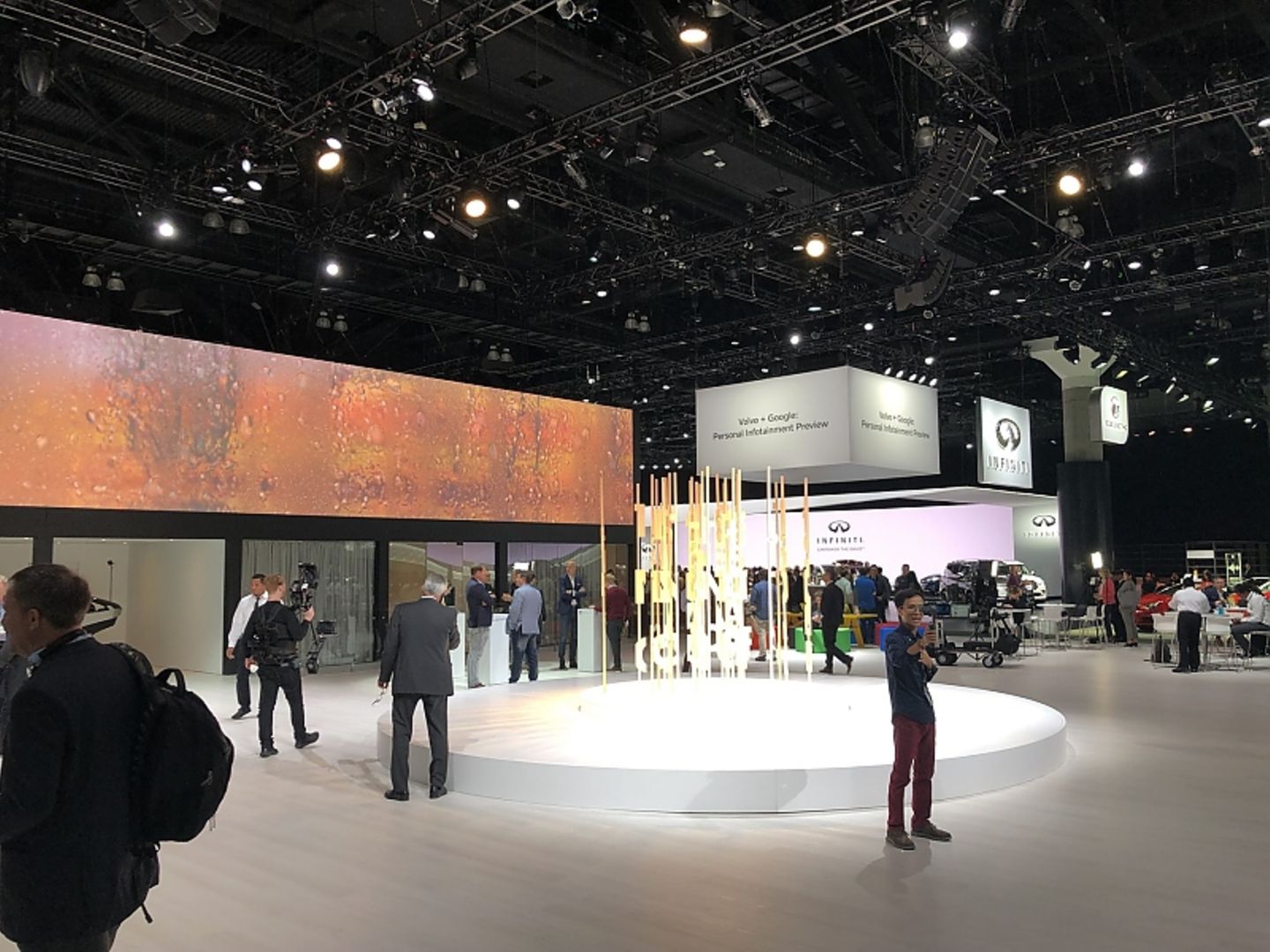 Volvo Stand ohne Autos