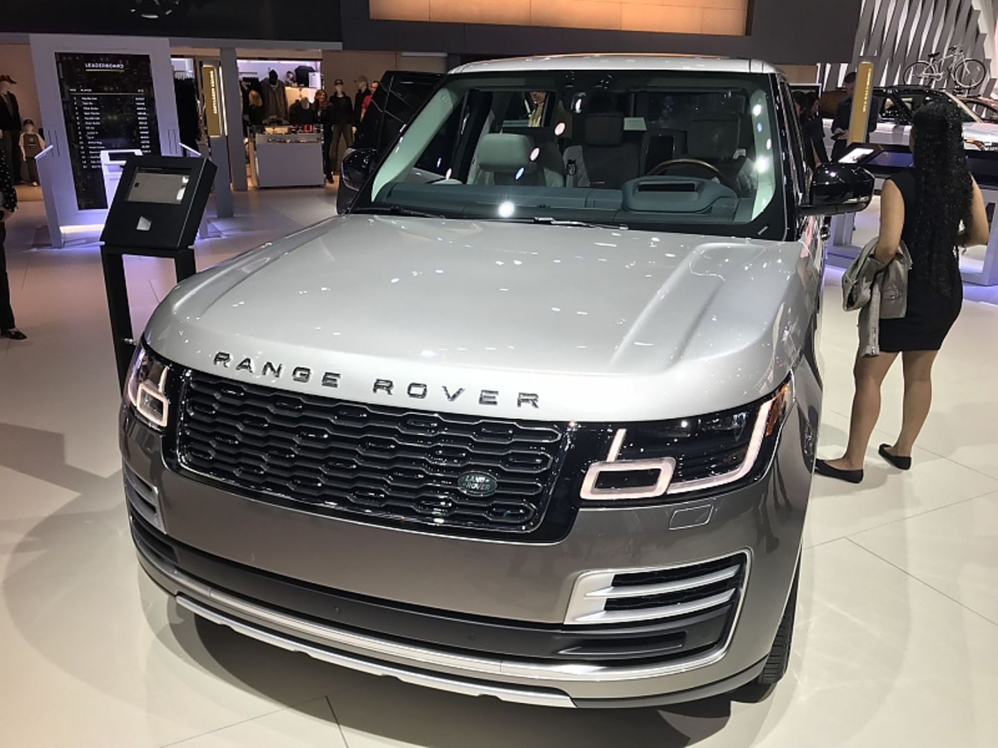 Range Rover schreibt in den USA auch dieses Jahr satte Gewinne