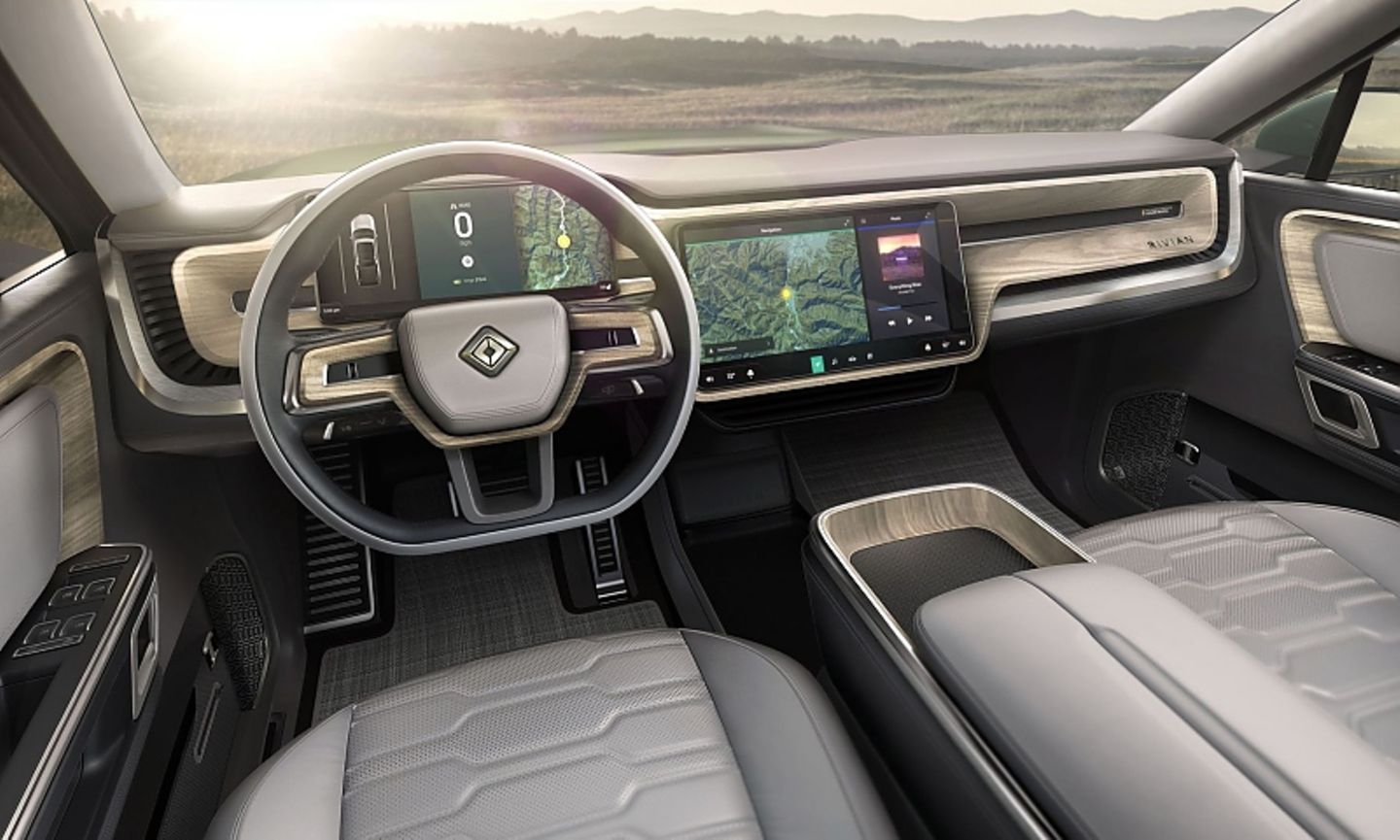 Das Cockpit mit dem 15,6 Zoll Bildschirm