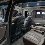 In der Kabine ist auch hinten Platz