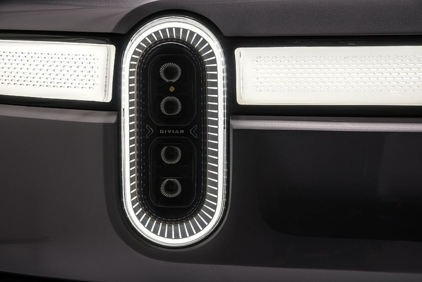 Die Scheinwerfer haben ein außergewöhnliches Design