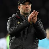 Klopp sagte weiter: "Ich war auch genervt (wie seine Spieler, Anm. d. Red.) Das ist ja normal. Ich habe sieben Interviews gegeben. Jedes Interview gibt mir das Gefühl, dass es nicht in Ordnung war, was Paris da gemacht hat." Über Neymar sagte er mit sarkastischen Unterton: "Dass Neymar noch stehen kann, nach allem, was auf ihn eingeprasselt ist an harten Tackles, ist ja Wahnsinn. Jeder weiß das, und trotzdem wird es toleriert. Das macht die Sache schon ein bisschen schwierig."