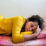 Schazia, 17 Jahre  Schazia klagt über immer wiederkehrende Bauchschmerzen und permanente Übelkeit. In der Klinik konnten dafür keine medizinischen Gründe entdeckt werden. Schazia sagt, sie wolle Wirtschaft studieren.