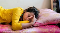 Schazia, 17 Jahre  Schazia klagt über immer wiederkehrende Bauchschmerzen und permanente Übelkeit. In der Klinik konnten dafür keine medizinischen Gründe entdeckt werden. Schazia sagt, sie wolle Wirtschaft studieren.
