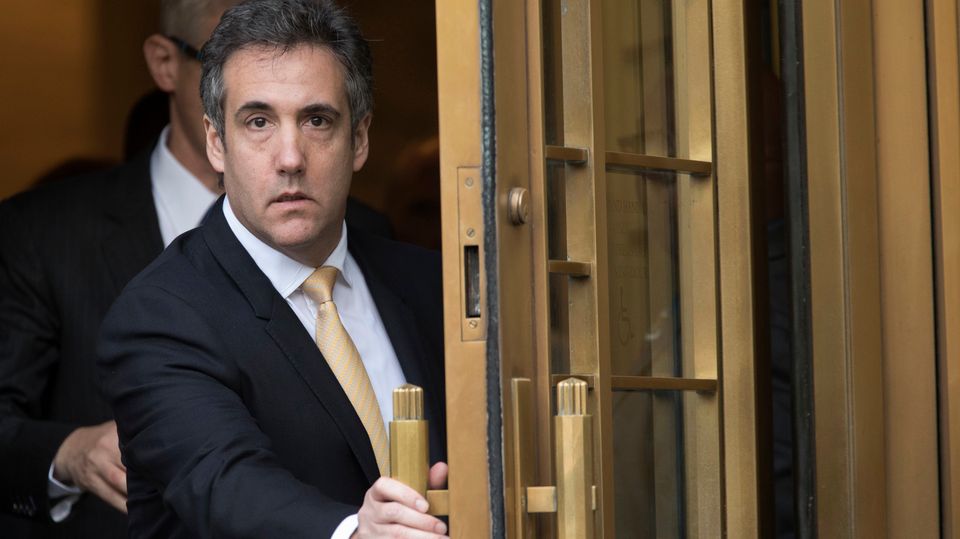 Michael Cohen, Ex-Anwalt des heutigen US-Präsidenten Donald Trump, verlässt das Bundesgericht in New York (Archiv)