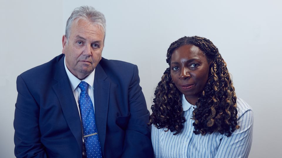 Sekte: Gerard Stocks und Yvonne Hall haben schon viele Frauen befreit. Aber noch nie hatten sie einen Fall wie diesen. Gerard Stocks und Yvonne Hall haben schon viele Frauen befreit. Aber noch nie hatten sie einen Fall wie diesen.