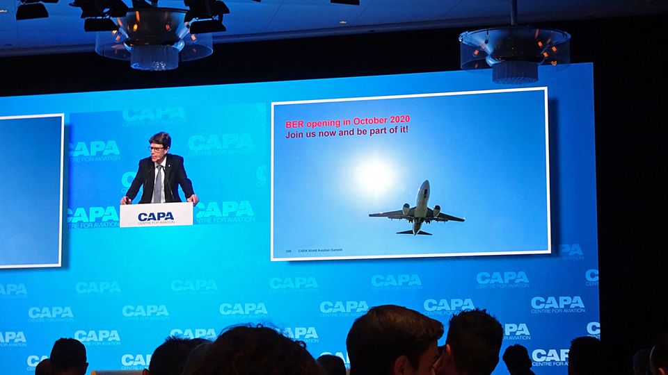 Wirbt für Berlin und den BER: Der Chef der Berliner Flughäfen Engelbert Lütke Daldrup bei seiner Präsentation auf dem World Aviation Outlook Summit.
