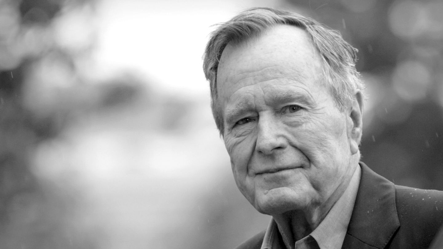 George Bush auf einem Foto von 2008. Er war der 41 Präsident der USA und regierte das Land von 1989 bis 1993.