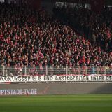 "Schafft Montagsspiele und Anstoßzeiten unter der Woche ab."