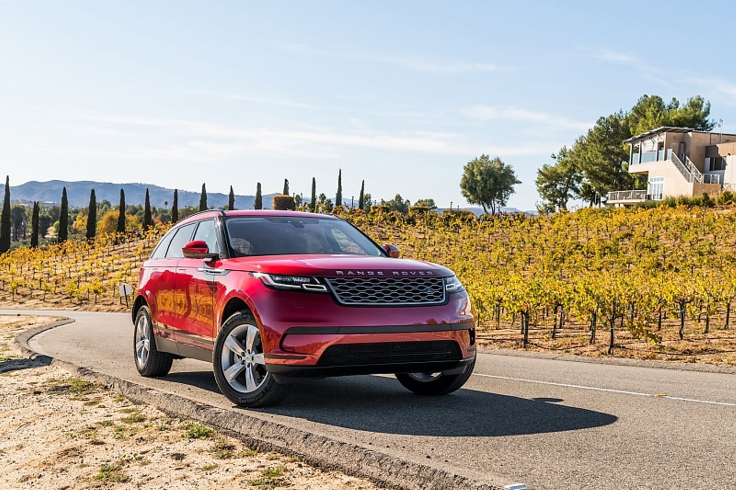 Die Fahrt geht durch das Weinanbaugebiet Temecula Valley