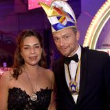 FDP-Chef Christian Lindner und seine Frau Dagmar Rosenfeld gaben im April bekannt, dass sie sich "bereits vor geraumer Zeit freundschaftlich getrennt" haben. Der Politiker und die Journalistin hatten sich 2009 kennengelernt und zwei Jahre später geheiratet. Im vergangenen Jahr besuchten sie gemeinsam die Festsitzung zur Verleihung des Ordens wider den tierischen Ernst in Aachen. Der 39-Jährige ist inzwischen neu liiert: Linder liebt die 28-jährige Franca Lehfeldt, auch sie arbeitet als Journalistin.