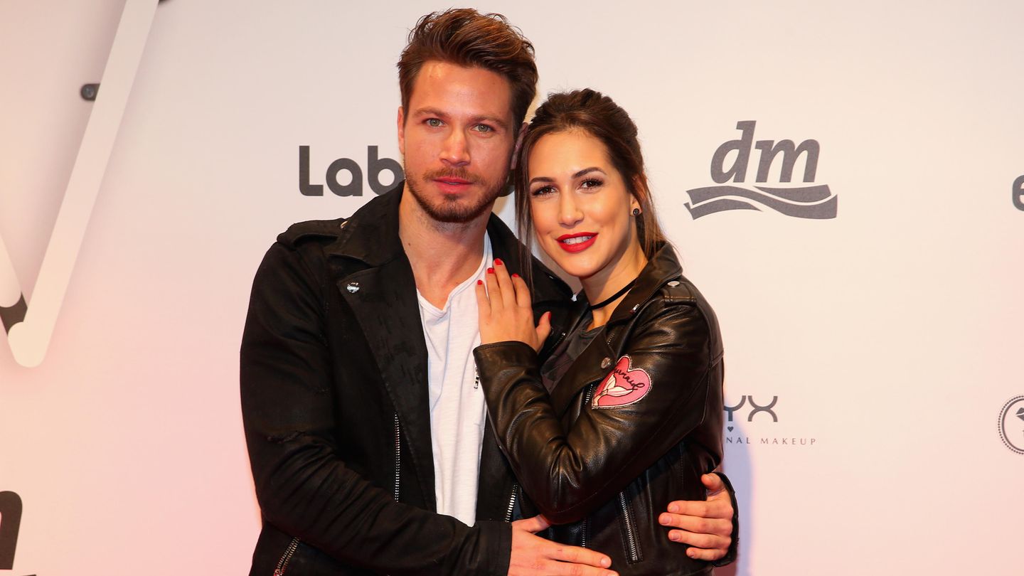 Er war "Der Bachelor", sie bekam seine letzte Rose: Rund anderthalb Jahre waren Sebastian Pannek und Clea-Lacy Juhn ein Paar. Sie zog sogar zu ihm nach Köln und gab ihren Job in Baden-Württemberg auf. Im Juni bestätigten beide die Trennung.