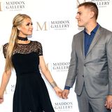 Zum Jahreswechsel verlobten sich Paris Hilton und Chris Zylka im Skiurlaub. Der Schauspieler steckte der Hotelerbin einen 20-Karat-Klunker an den Finger. Doch nicht mal zwölf Monate später war alles vorbei. Die 37-Jährige bereut ihre Verlobung: "Ich dachte, dies sei mein Happy End, aber mit der Zeit habe ich begriffen, dass es nicht die richtige Entscheidung war." Und Zylka? Der fordert den zwei Millionen teuren Ring zurück.