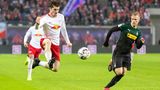 Welche Konsequenzen hat das neue Format für die Bundesliga?  Die Folgen für den deutschen Fußball sind überschaubar. Bleibt die Bundesliga unter den vier Topnationen des Kontinents, nehmen weiterhin vier Teams an dem bewährten Format der Champions League teil. Zwei Teams sind weiter direkt für die Gruppenphase der Europa League qualifiziert - in der Regel der Pokalsieger und der Bundesliga-Fünfte.  Relevant wird die EL 2 für den Bundesliga-Sechsten oder -Siebten, sofern der Pokalsieger nicht in der Europa League spielt. Dieses Team muss sich künftig nicht mehr über drei Runden für die Gruppenphase der Europa League qualifizieren, sondern kann nach einer Playoff-Runde den Sprung in die EL 2 schaffen. Dort ist es dann der einzige deutsche Vertreter.