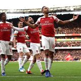 Mann des Spiels: Pierre-Emerick Aubameyang (r.) hat beim 4:2-Sieg im Stadtderby gegen Tottenham Hotspur zweifach getroffen.