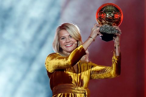 Ada Hegerberg mit dem Ballon d'Or