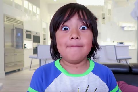 "Forbes"-Liste: Dieser Knirps verdient 22 Millionen Dollar im Jahr – und ist damit der erfolgreichste Youtuber