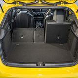 Der Laderaum im Mercedes-AMG A 35 4MATIC ist alltagstauglich
