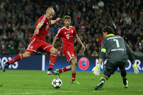 Der magische Moment: In der 89. Minute des rein deutschen Champions-League-Finales im Wembley-Stadion gegen Borussia Dortmund erzielt Robben ein Jahr später den 2:1-Siegtreffer. Das Triple ist gewonnen, das Jahr 2012 ist vergessen und der FC Bayern feiert das erfolgreichste Jahr seiner Geschichte - nicht zuletzt dank Arjen Robben.