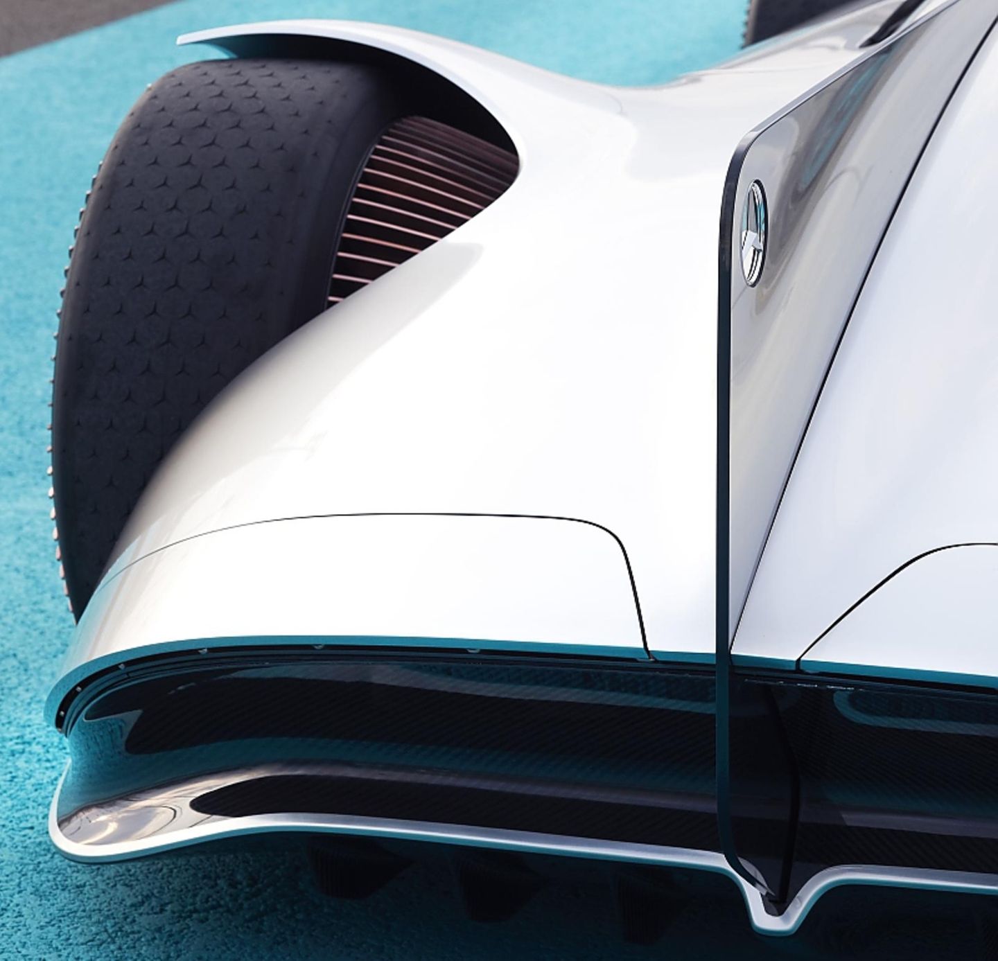 Mercedes Vision EQ Silver Arrow