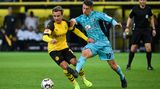 Götze zeigt in den vergangenen Wochen durchweg gute bis sehr gute Leistungen, so wie hier gegen Freiburg. Er ist Anspielstation und Lückenreißer in der Offensive und erster Verteidiger, wenn der BVB in der Rückwärtsbewegung ist.