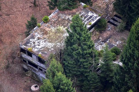 Im Rohbau stecken geblieben: Seit 1956 ruhen die Arbeiten an der Villa bei Prüm