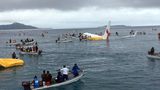 Flugzeug verfehlt Landebahn und landet im Ozean   September 2018: Auf einer abgelegenen Insel im Pazifik hatte eine Boeing 737 von Air Niugini die Landebahn verpasst. Die Maschine wasserte stattdessen 150 Meter von der Piste entfernt im Ozean. Bei dem Zwischenfall kam von den 47 Menschen an Bord eine Person ums Leben. Mehr lesen Sie hier.