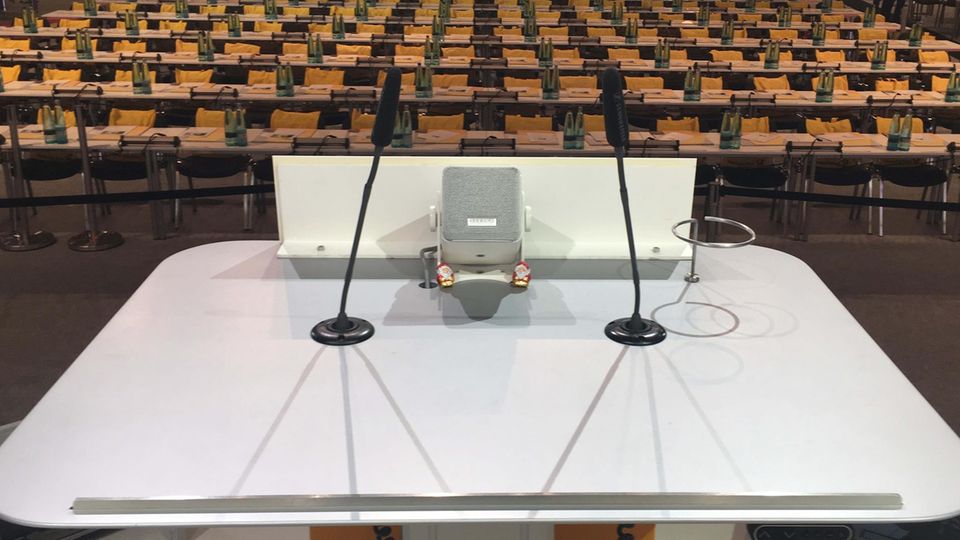 In diesem Saal in Hamburg wird am Freitag die Entscheidung über den künftigen CDU-Vorsitzenden getroffen In diesem Saal in Hamburg wird am Freitag die Entscheidung über den künftigen CDU-Vorsitzenden getroffen