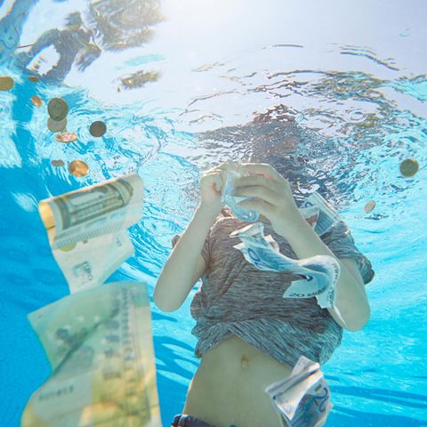 In dem Meer von Möglichkeiten, sein Studium zu finanzieren, bleibt manchmal nur der Studienkredit