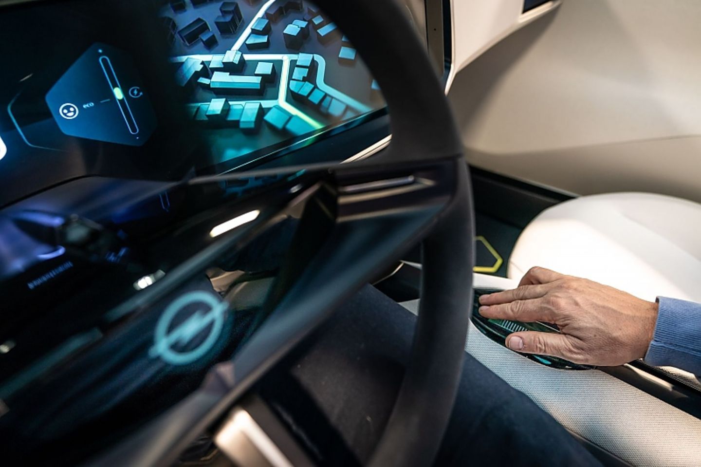 Die Fahrstufen legt man mit einem Touch-Wippschalter ein
