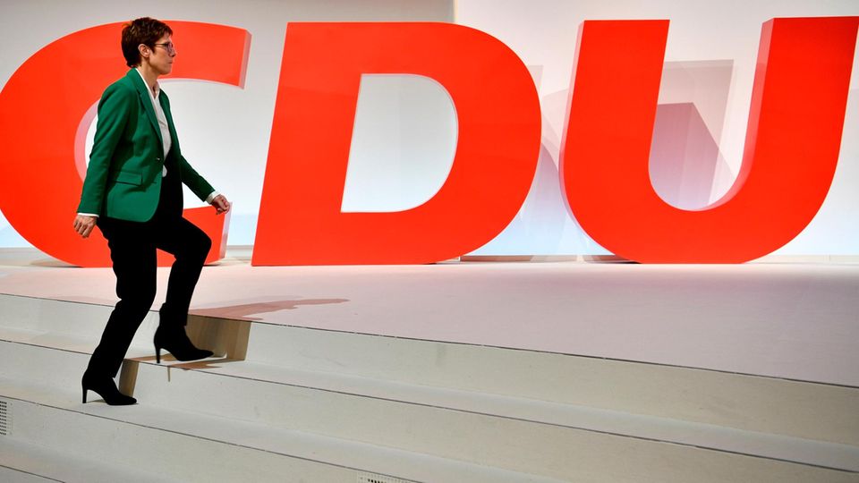 "Friede, Freude, neuer Schwung ... Nix da": Die Presse zum CDU-"Parteitagskater" nach der AKK-Wahl