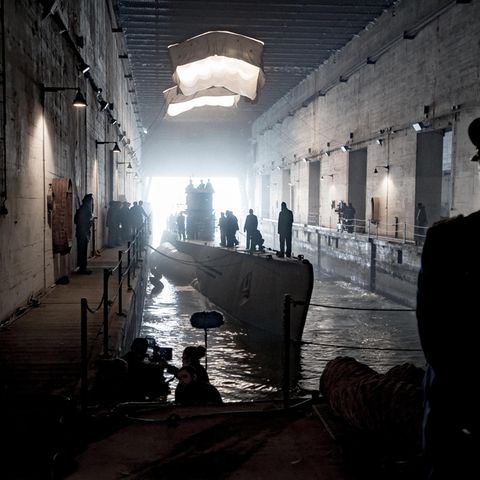 Nur in dem düsteren Bunker von La Rochelle sind die Boote sicher vor den Luftangriffen der Allierten.
